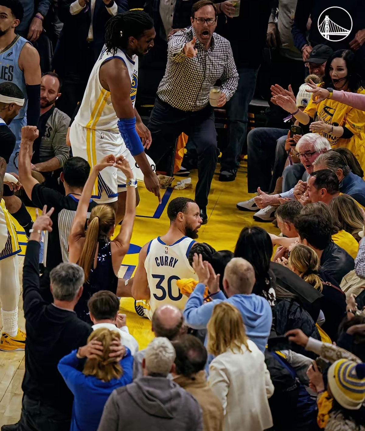 篮球明星悉数亮相，比赛注定激烈对决！