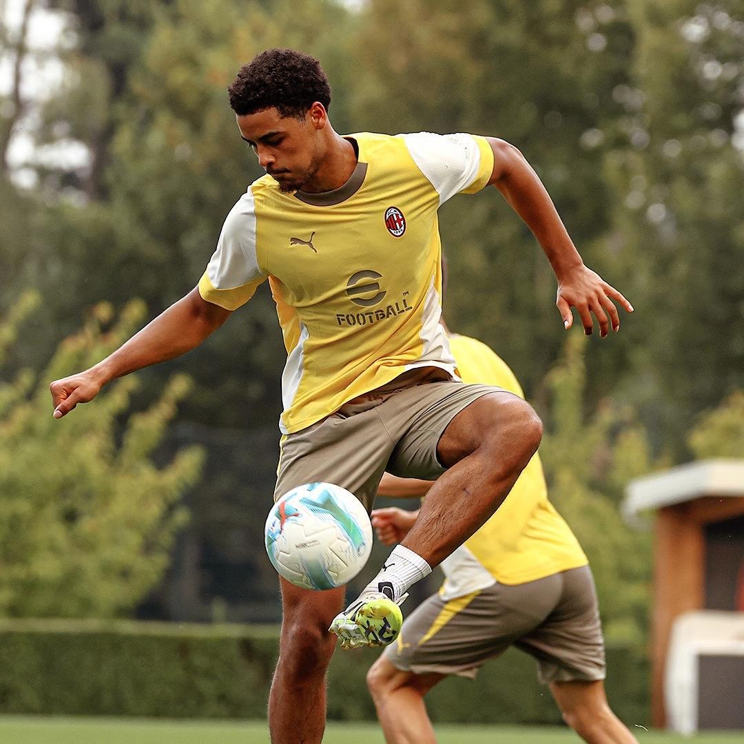 关于恩波利前进势头强劲，新秀球员展示实力跻身前三的信息