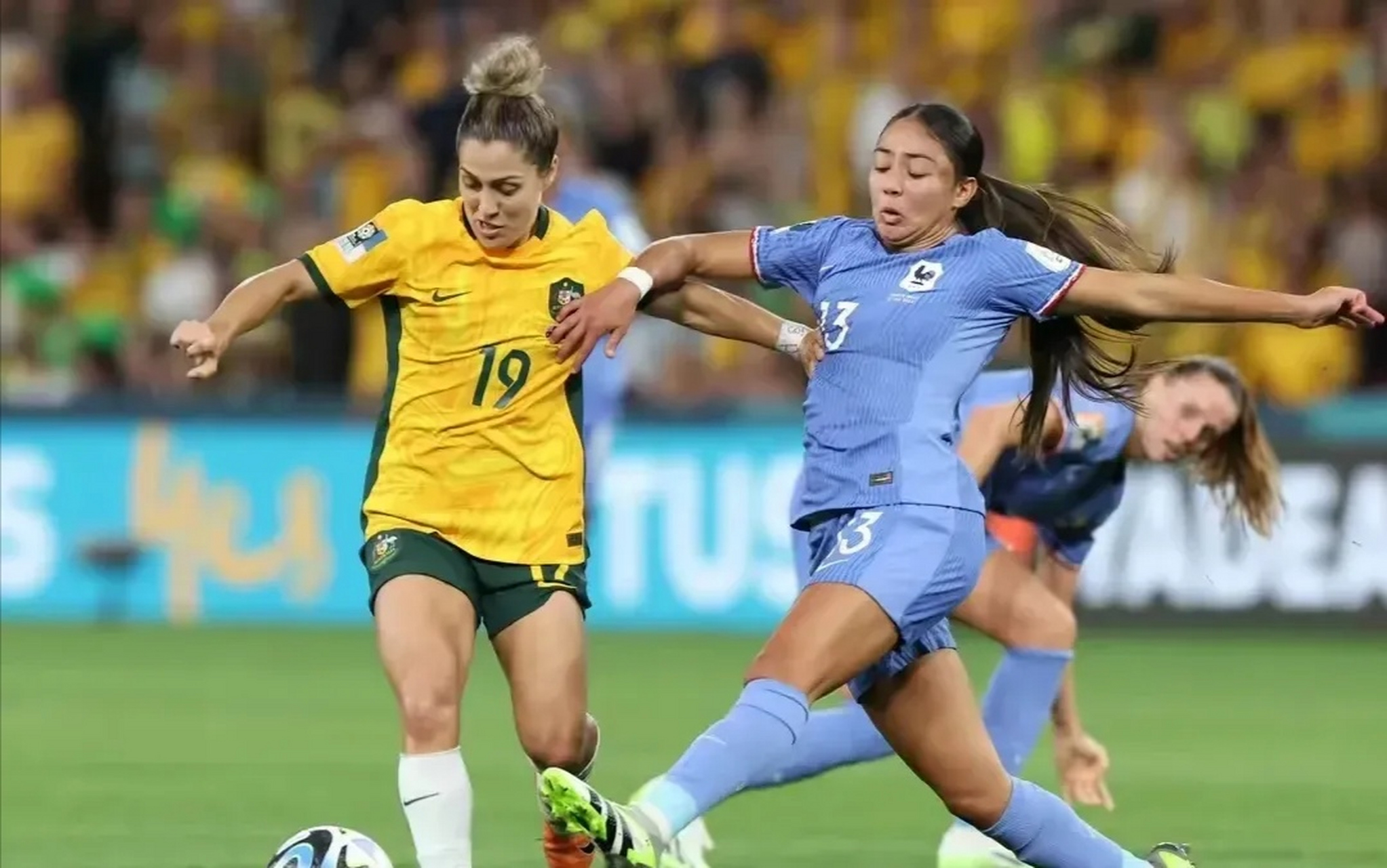 澳大利亚足球联赛精准传球秀展现巨星风采的简单介绍