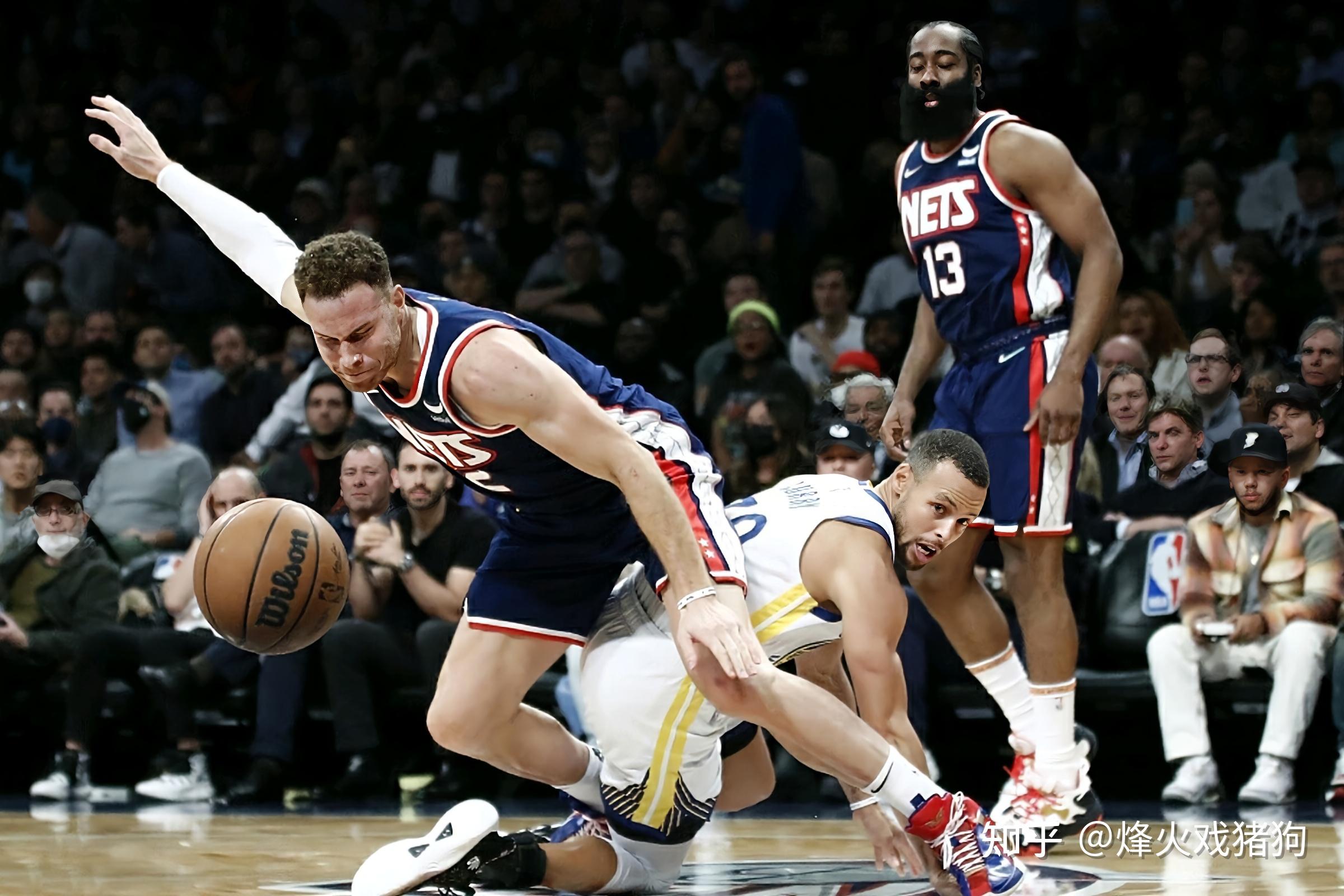 沙尔克面对前景不明，球队战绩令人堪忧的简单介绍