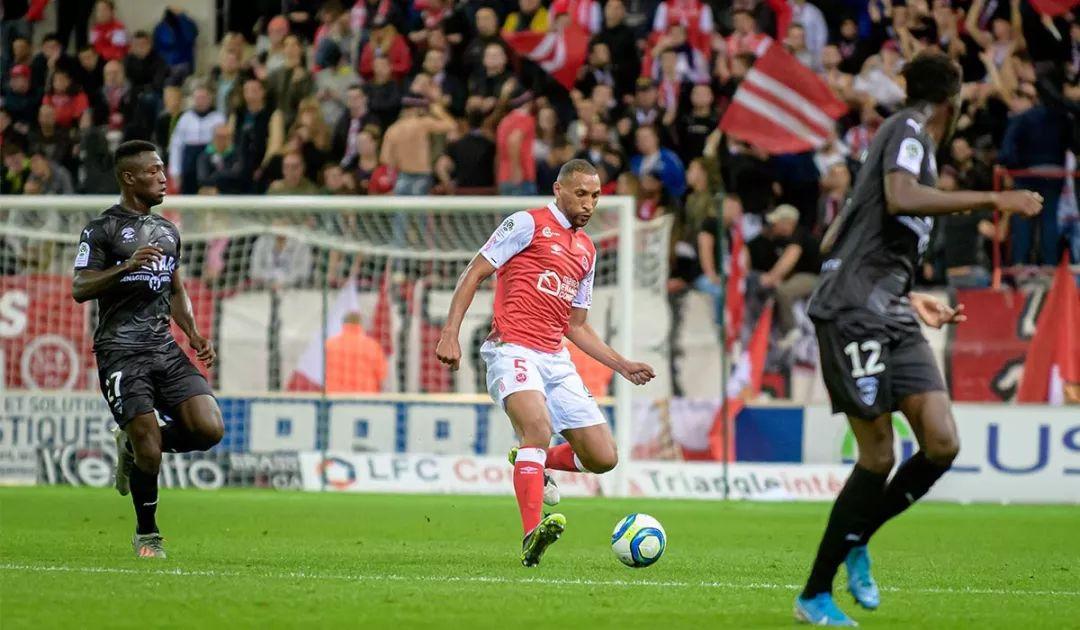 关于兰斯战平斯特拉斯堡，保级形势稳定的信息